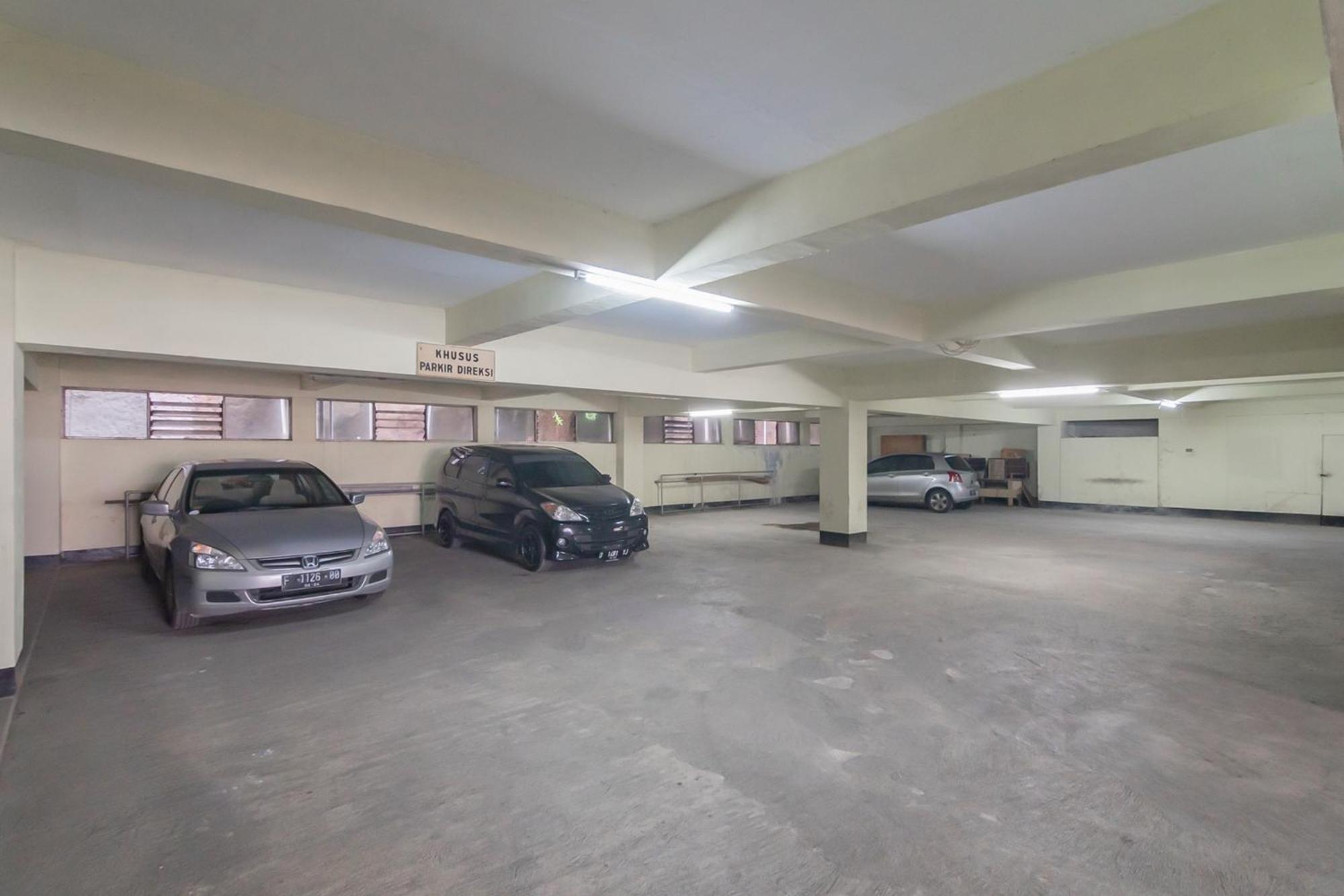 מלון Reddoorz Near Sukabumi Station 2 מראה חיצוני תמונה