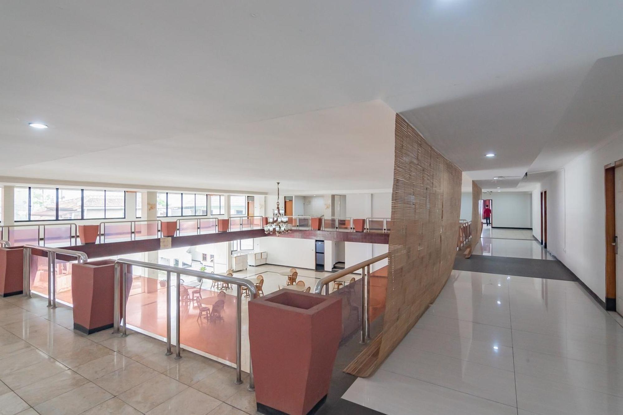 מלון Reddoorz Near Sukabumi Station 2 מראה חיצוני תמונה