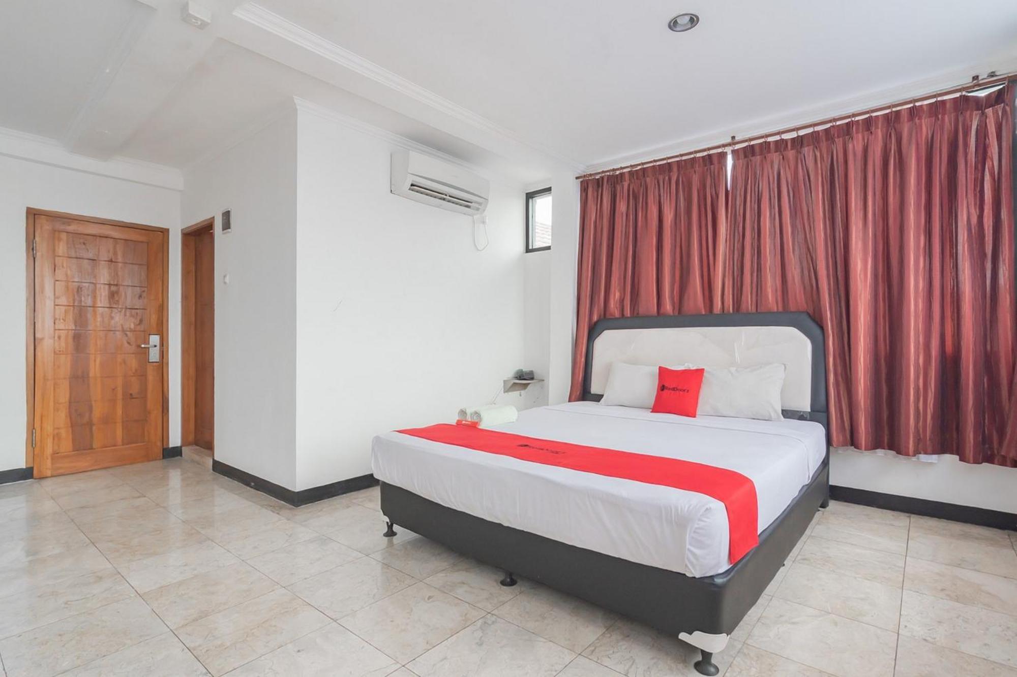מלון Reddoorz Near Sukabumi Station 2 מראה חיצוני תמונה